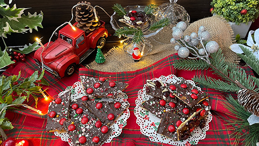 Photo of Christmas Chocolate Cracker Bark