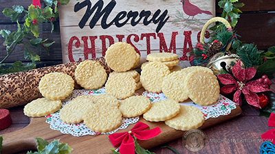 Wonderful Christmas Embossed Custard Cookies