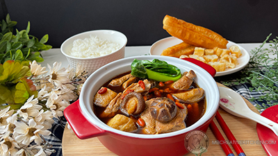 Bak Kut Teh - Chinese Herb Pork Ribs Tea Soup